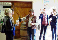 champagne-drinking-sharing