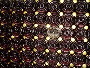 Exploded-bottle-at-Champagne-Neret-Vely-300